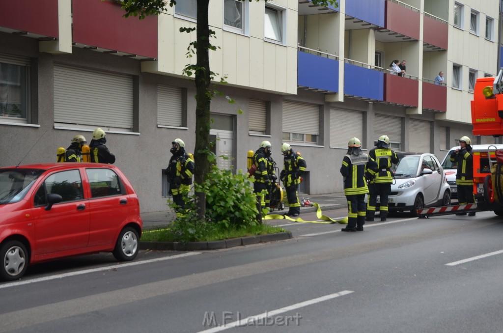 Feuer Koeln Hoehenberg Olpenerstr P02.JPG - Miklos Laubert